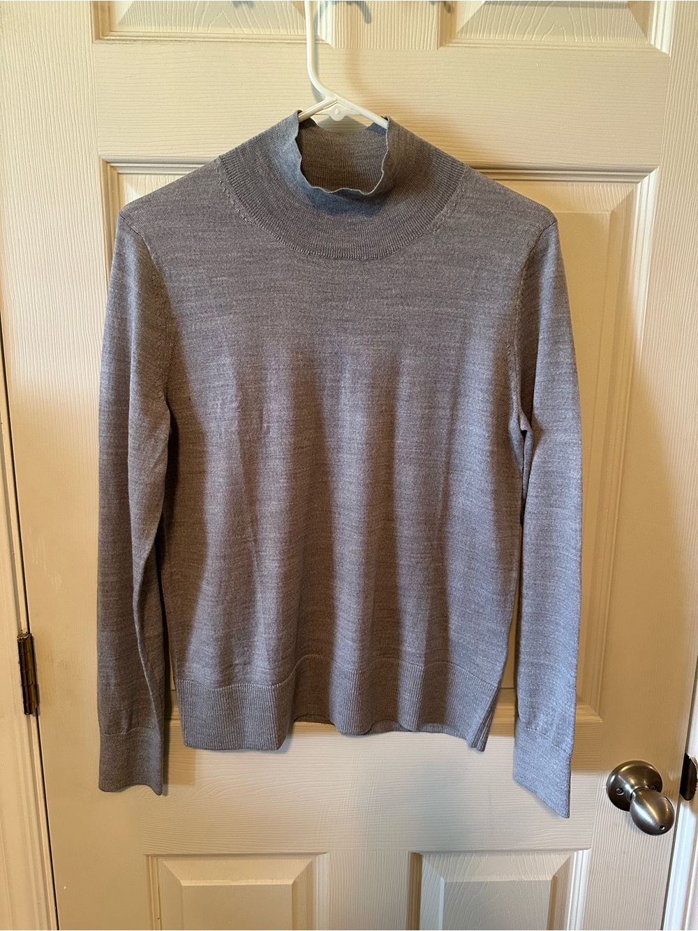 Banana Republic Gray Women’s Turtleneck Sweater